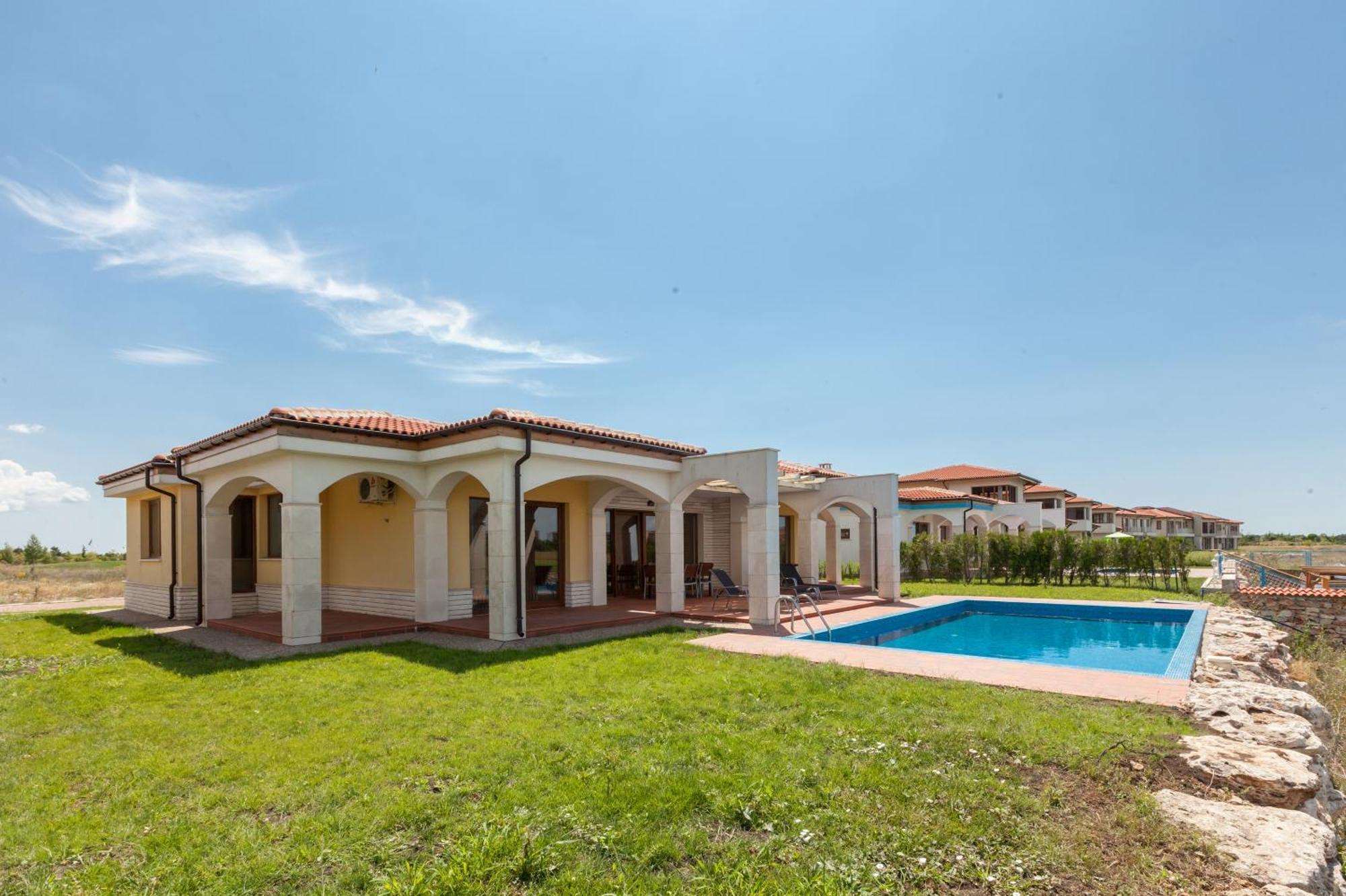 Lighthouse Golf Resort Private Properties Balchik Room photo